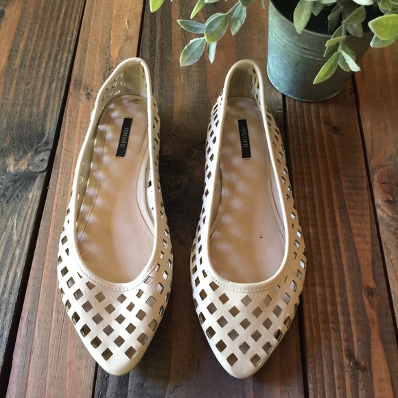 Forever 21 Shoes - Forever21 Cut-Out Design Pointy Toe Flats